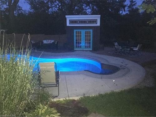 1373 Orchard Avenue, Fort Erie, ON - Outdoor With In Ground Pool