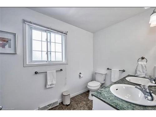 451 Lakeview Road, Fort Erie, ON - Indoor Photo Showing Bathroom