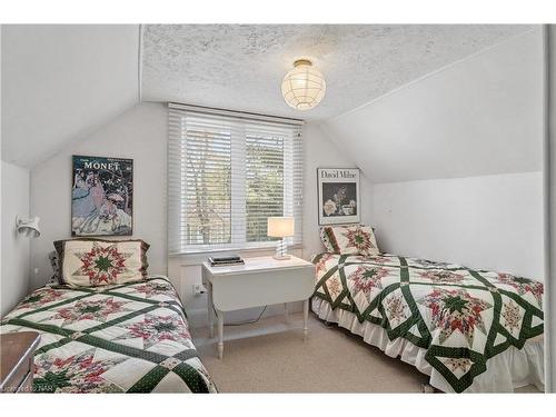 305 Victoria St Street, Niagara-On-The-Lake, ON - Indoor Photo Showing Bedroom