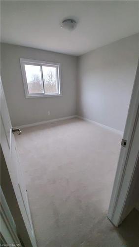 124 Sunflower Place, Welland, ON - Indoor Photo Showing Other Room