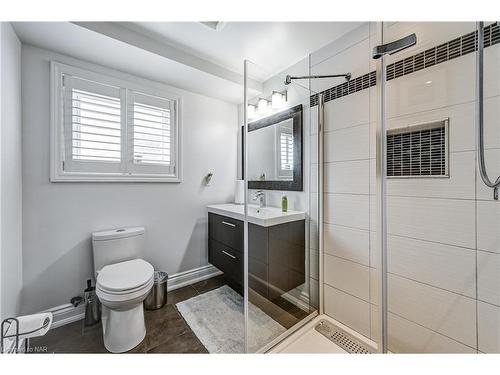 46 Bendingroad Crescent, St. Catharines, ON - Indoor Photo Showing Bathroom