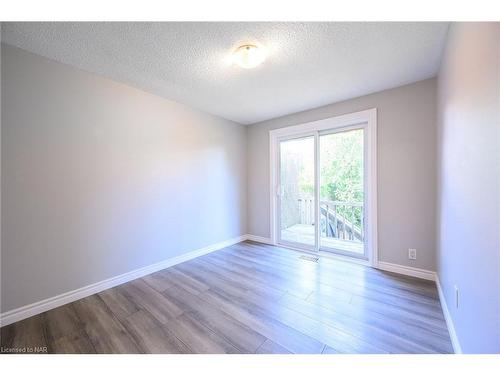 50 Adis Avenue, Hamilton, ON - Indoor Photo Showing Other Room