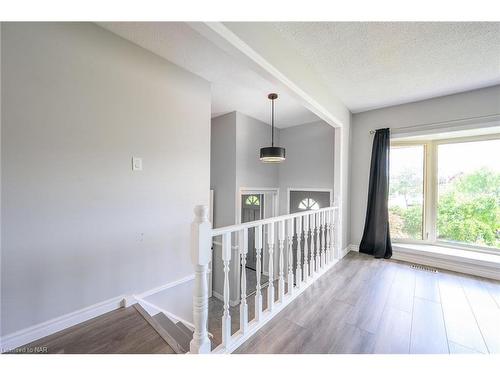 50 Adis Avenue, Hamilton, ON - Indoor Photo Showing Other Room