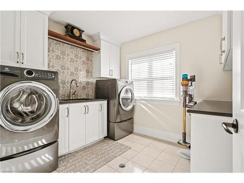 16 Red Haven Drive, Niagara-On-The-Lake, ON - Indoor Photo Showing Laundry Room