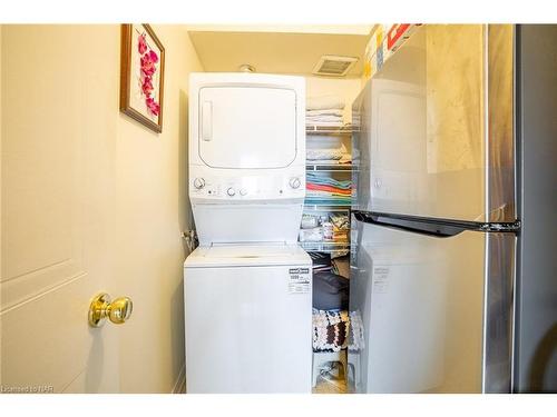 605-3 Towering Heights Boulevard, St. Catharines, ON - Indoor Photo Showing Laundry Room