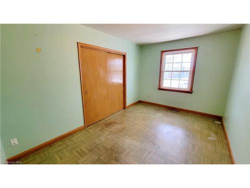 7 Hobson Avenue, Welland, ON - Indoor Photo Showing Other Room