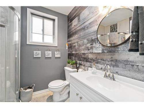 5991 Andrea Drive, Niagara Falls, ON - Indoor Photo Showing Bathroom