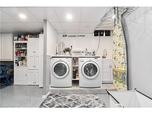 5991 Andrea Drive, Niagara Falls, ON - Indoor Photo Showing Laundry Room