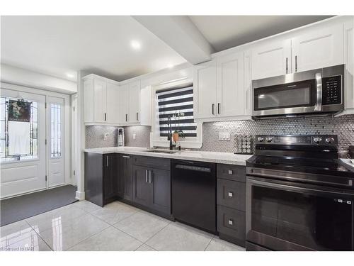 52 Ghent Street, St. Catharines, ON - Indoor Photo Showing Kitchen