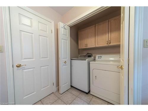25-174 Martindale Road, St. Catharines, ON - Indoor Photo Showing Laundry Room