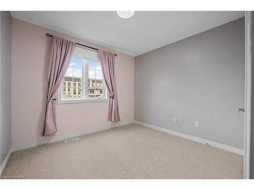 1-77 Avery Crescent, St. Catharines, ON - Indoor Photo Showing Other Room