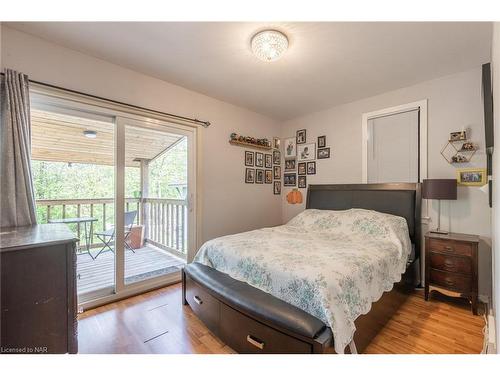 66 Argyle Crescent, St. Catharines, ON - Indoor Photo Showing Bedroom