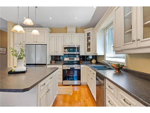 51 Timmsdale Crescent, Pelham, ON - Indoor Photo Showing Kitchen With Double Sink