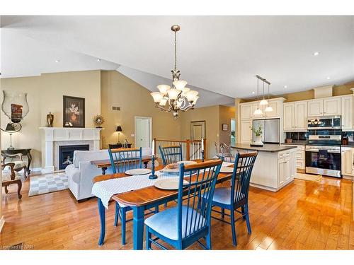 51 Timmsdale Crescent, Pelham, ON - Indoor Photo Showing Dining Room