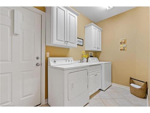 51 Timmsdale Crescent, Pelham, ON - Indoor Photo Showing Laundry Room