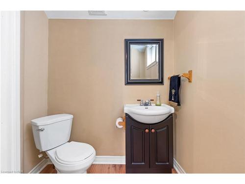 51 Timmsdale Crescent, Pelham, ON - Indoor Photo Showing Bathroom