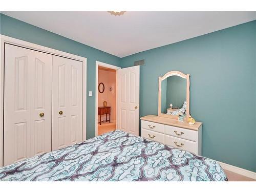87 Sandra Drive, Pelham, ON - Indoor Photo Showing Laundry Room