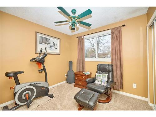 21 Allan Drive, St. Catharines, ON - Indoor Photo Showing Gym Room