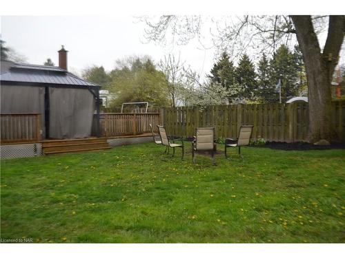 6 Parkdale Crescent, Pelham, ON - Outdoor With Backyard