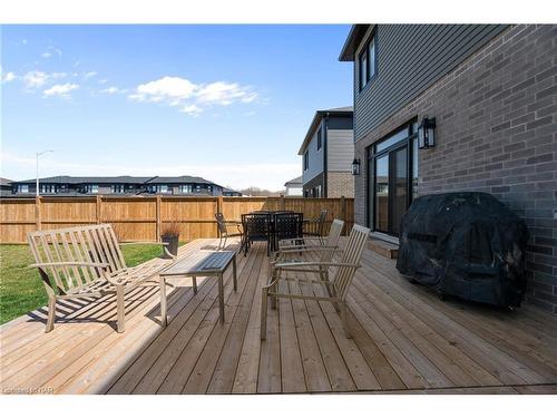 9001 Emily Boulevard, Niagara Falls, ON - Outdoor With Deck Patio Veranda With Exterior