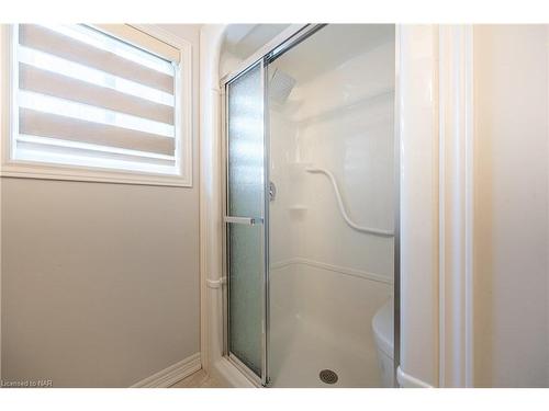 6708 Sam Iorfida Drive, Niagara Falls, ON - Indoor Photo Showing Bathroom