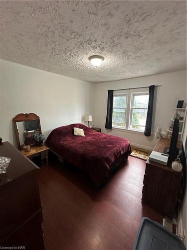 35 Berryman Avenue, St. Catharines, ON - Indoor Photo Showing Bedroom