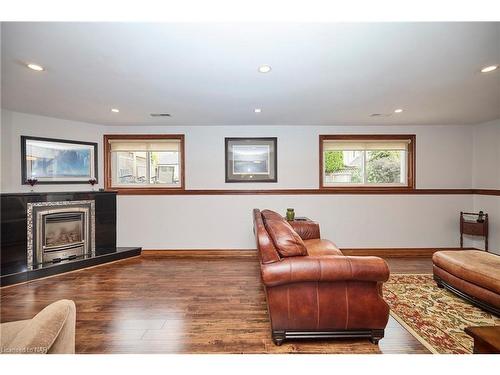 7 Huntington Lane, St. Catharines, ON - Indoor Photo Showing Living Room With Fireplace