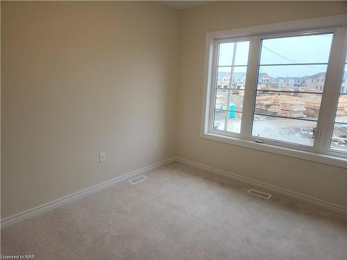 Main/Upper-145 Vanilla Trail, Thorold, ON - Indoor Photo Showing Other Room