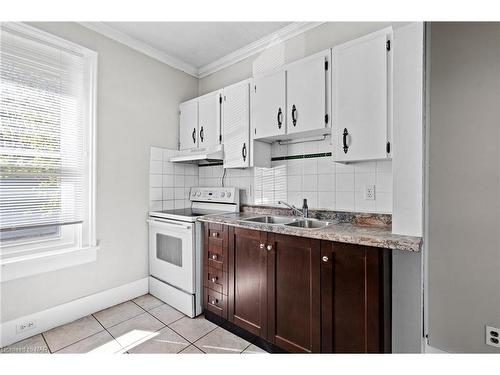 Front-264 Phipps Street, Fort Erie, ON - Indoor Photo Showing Kitchen With Double Sink