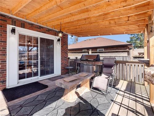 5738 Byng Avenue, Niagara Falls, ON - Outdoor With Deck Patio Veranda With Exterior