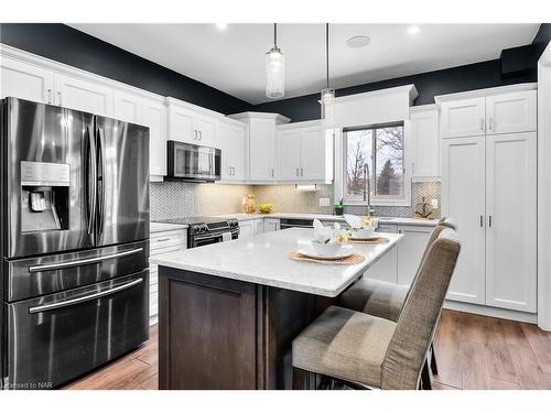 4026 Village Creek Drive, Stevensville, ON - Indoor Photo Showing Kitchen With Upgraded Kitchen