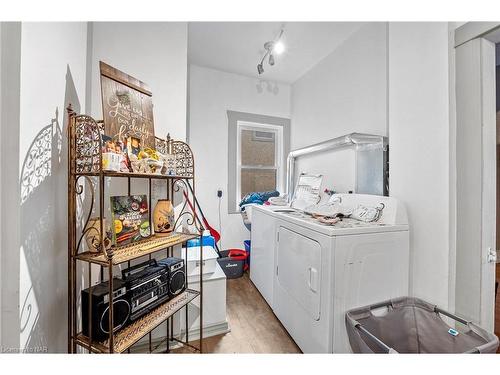 22 Denistoun Street, Welland, ON - Indoor Photo Showing Laundry Room