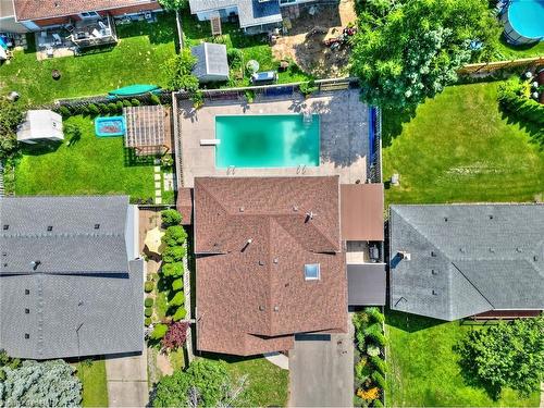 15 Highcourt Crescent, St. Catharines, ON - Outdoor With In Ground Pool