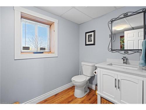 1 Beatrice Street, St. Catharines, ON - Indoor Photo Showing Bathroom