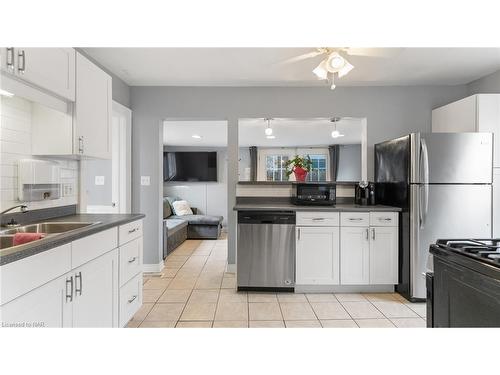 6261 Ker Street, Niagara Falls, ON - Indoor Photo Showing Kitchen With Double Sink
