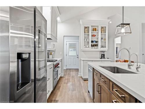 11346 Fowler Road, Wainfleet, ON - Indoor Photo Showing Kitchen With Upgraded Kitchen