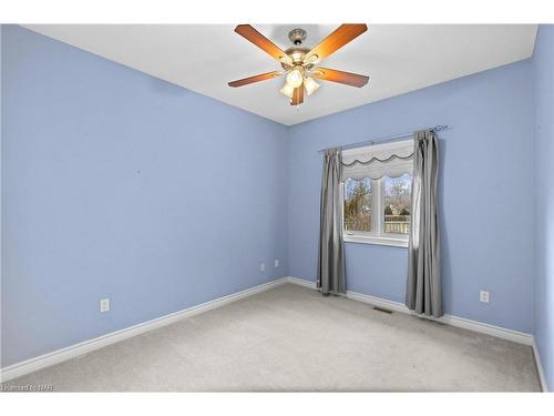 7559 Solomon Circle, Niagara Falls, ON - Indoor Photo Showing Other Room
