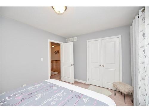 68 Chicory Crescent, St. Catharines, ON - Indoor Photo Showing Bedroom