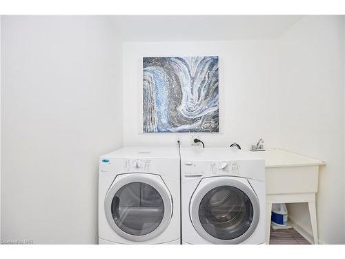 68 Chicory Crescent, St. Catharines, ON - Indoor Photo Showing Laundry Room