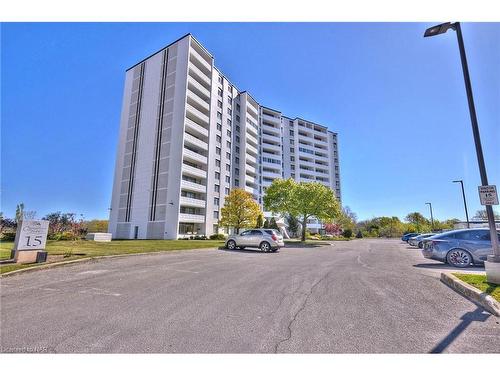 1204-15 Towering Heights Boulevard, St. Catharines, ON - Outdoor With Facade
