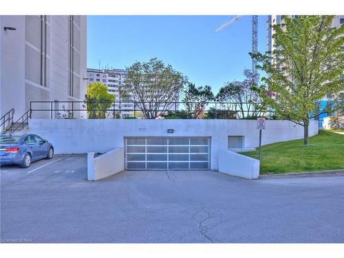 1204-15 Towering Heights Boulevard, St. Catharines, ON - Outdoor