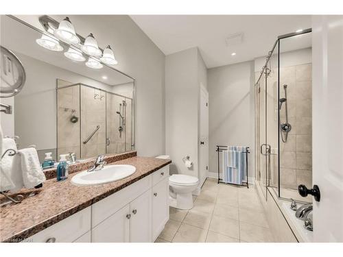 26 Emerald Common, St. Catharines, ON - Indoor Photo Showing Bathroom