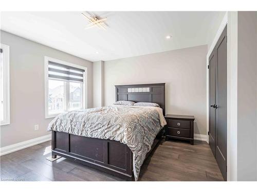 148 Susan Drive, Fonthill, ON - Indoor Photo Showing Bedroom
