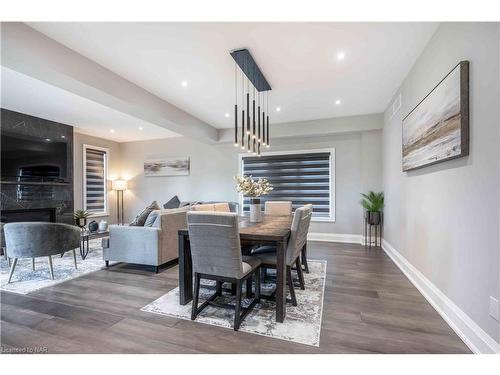 148 Susan Drive, Fonthill, ON - Indoor Photo Showing Dining Room