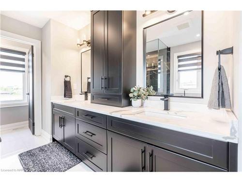 148 Susan Drive, Fonthill, ON - Indoor Photo Showing Bathroom