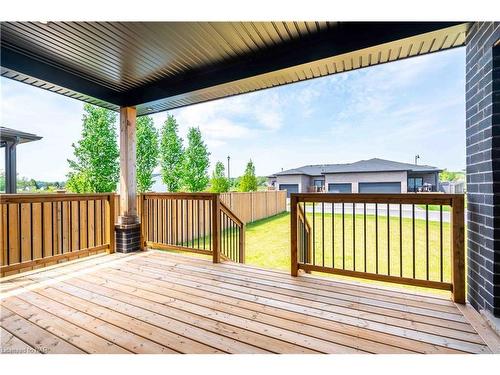 148 Susan Drive, Fonthill, ON - Outdoor With Deck Patio Veranda With Exterior