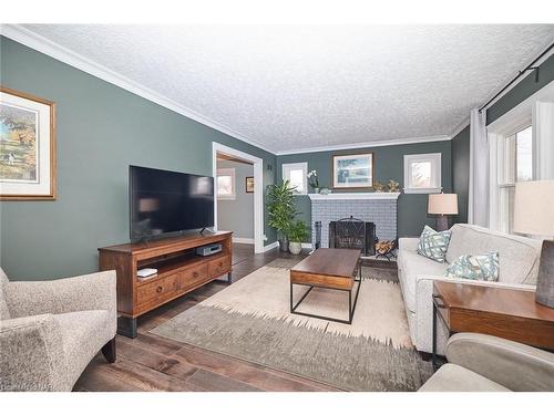 217 Edgar Street, Welland, ON - Indoor Photo Showing Living Room With Fireplace