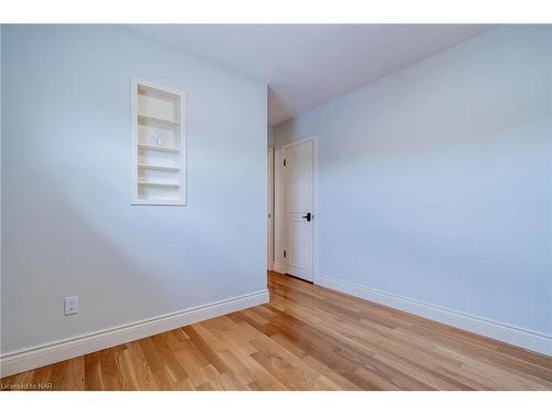 3 Munro Street, Thorold, ON - Indoor Photo Showing Other Room