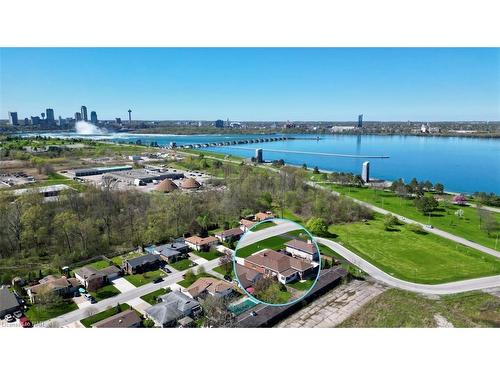 3560 Rapids View Drive, Niagara Falls, ON - Outdoor With Body Of Water With View
