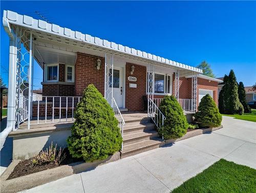 3560 Rapids View Drive, Niagara Falls, ON - Outdoor With Facade